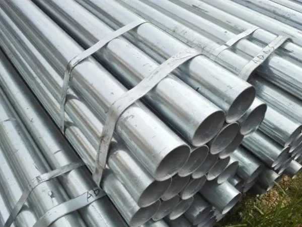Tubería de acero al carbono galvanizado, tubería soldada de acero al carbono, fabricantes de tubos galvanizados