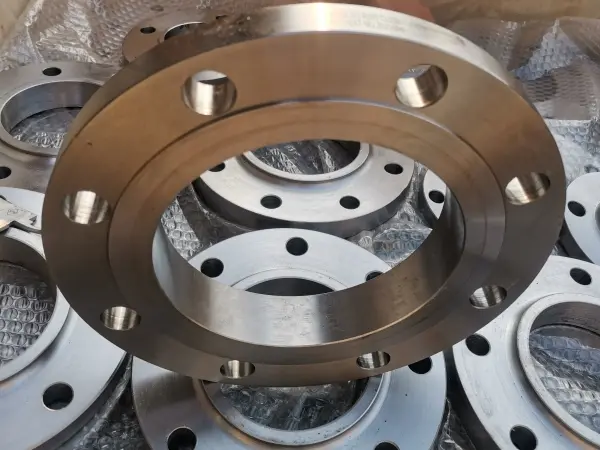 flanges for oil and gas industry,pipeline flanges,weld neck flanges,slip-on flanges,blind flanges,oil and gas piping connections
